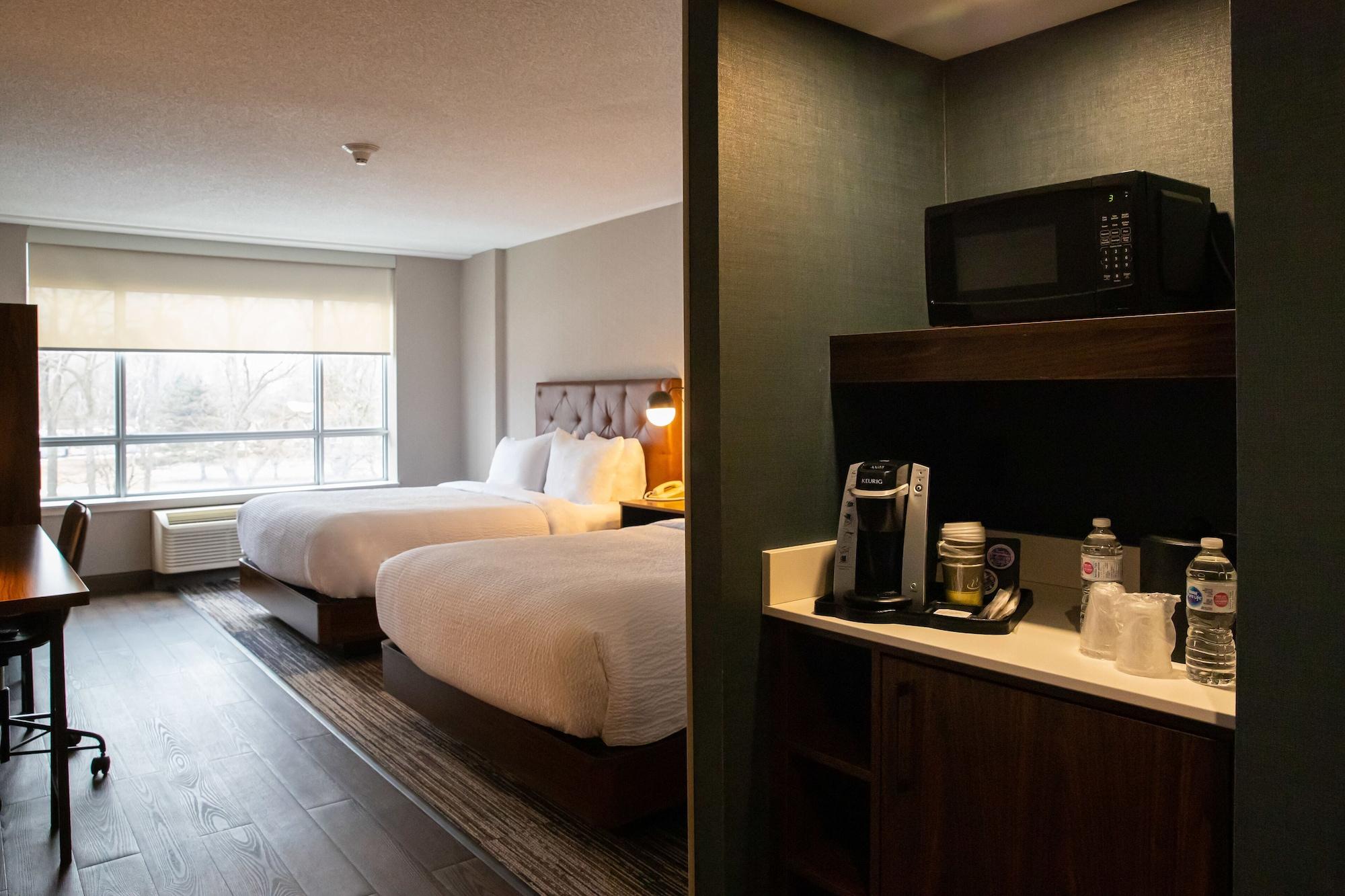 Four Points By Sheraton Point Edward Sarnia Eksteriør bilde